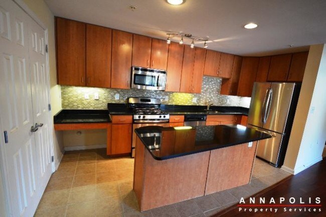 Foto del edificio - 1006 Primrose Rd