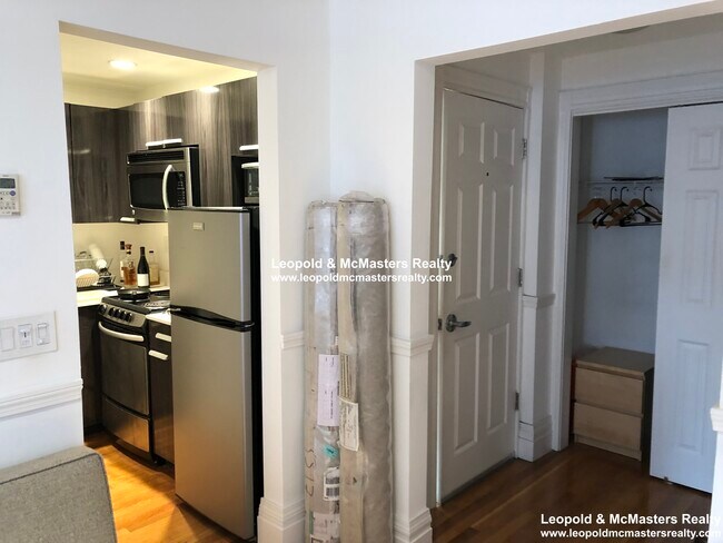 Foto del edificio - 262 Newbury St