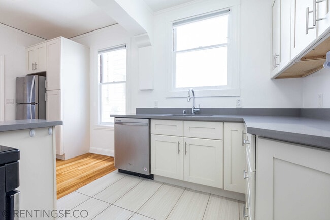 Building Photo - 2625 Franklin St