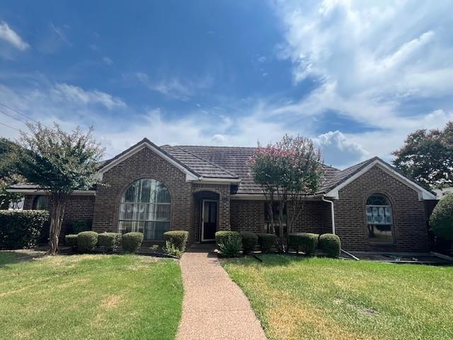 Building Photo - 2300 Cardinal Dr