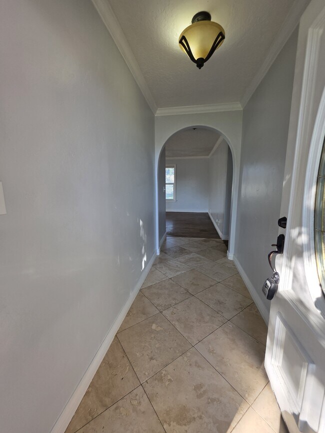 Building Photo - 7222 S 2700 W
