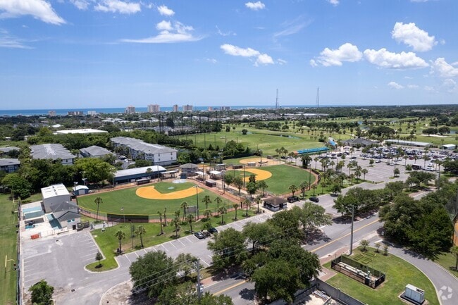 Wingate Park offers many baseball fields to the residents of Jacksonville Beach.