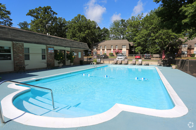 Building Photo - Southern Oaks Village