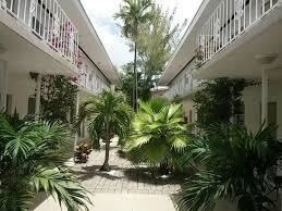 Primary Photo - 6905 Rue Vendome