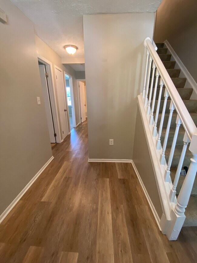 Foto del edificio - 197 Rockcreek Dr