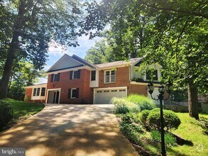 Building Photo - 12519 Davan Dr