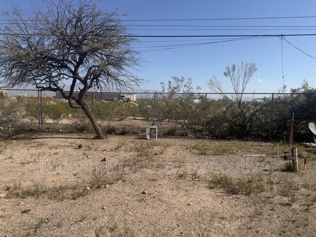 Foto del edificio - 1951 E Benson Hwy
