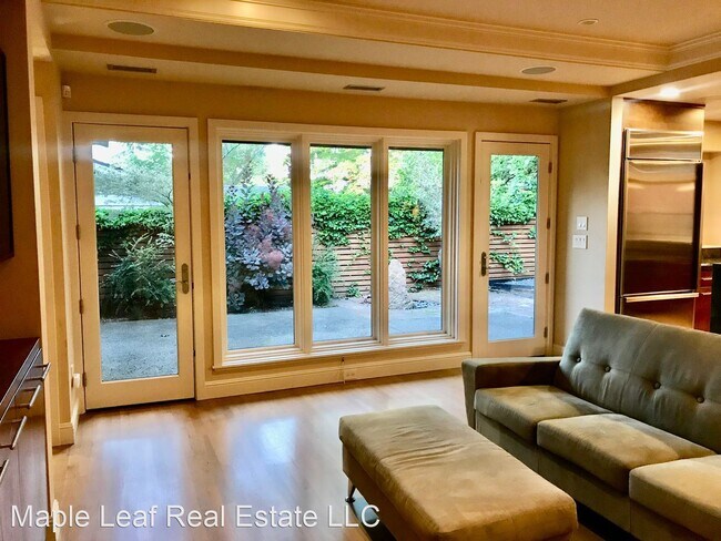 Building Photo - 5 br, 4 bath House - 3421 E St. Andrews Way