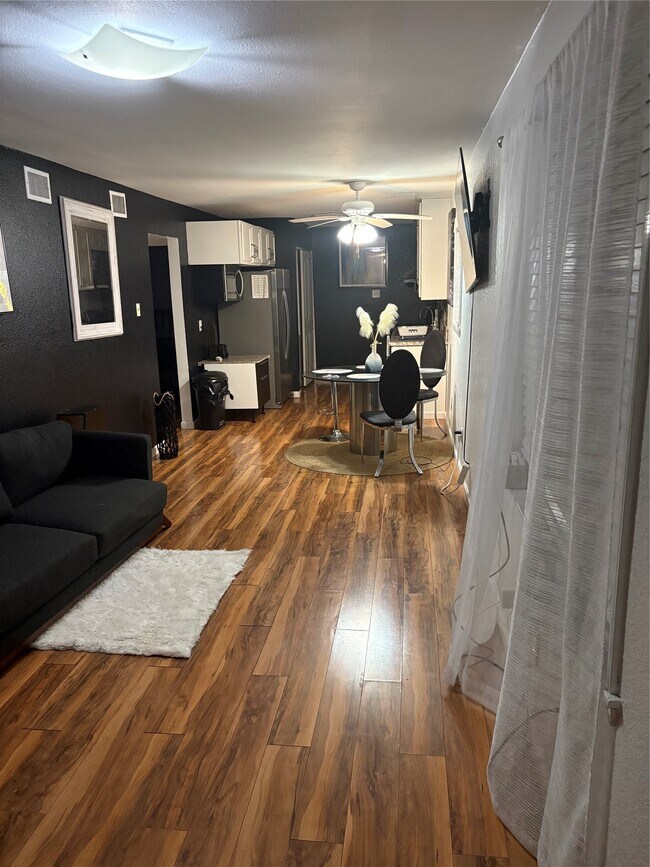 Foto del edificio - 2201 Nettleton St