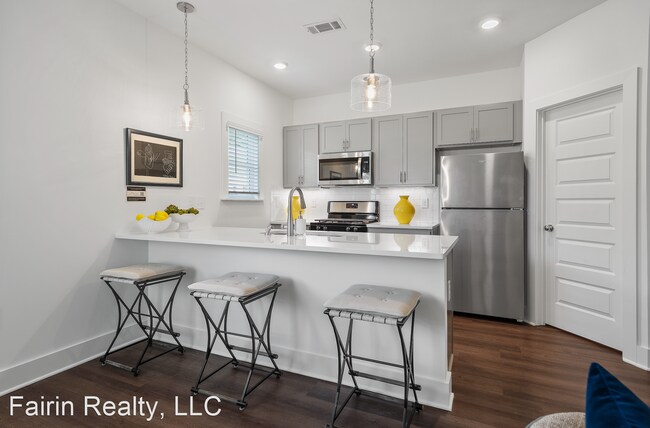 Building Photo - 2 br, 2.5 bath House - 4016 Red Rock Pl