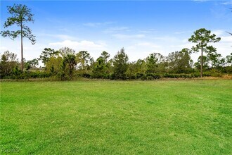 Building Photo - 427 Vanetta Dr