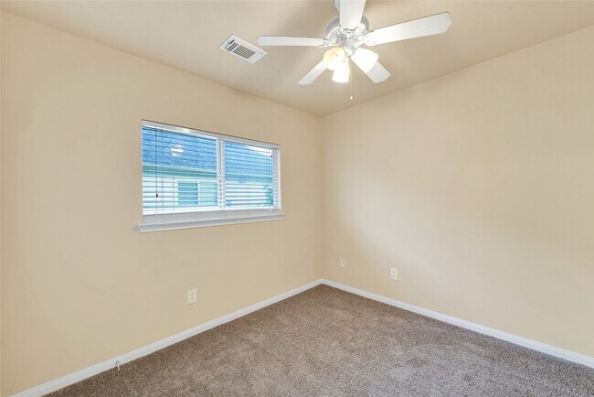 Foto del edificio - 2830 Sage Bluff Ave