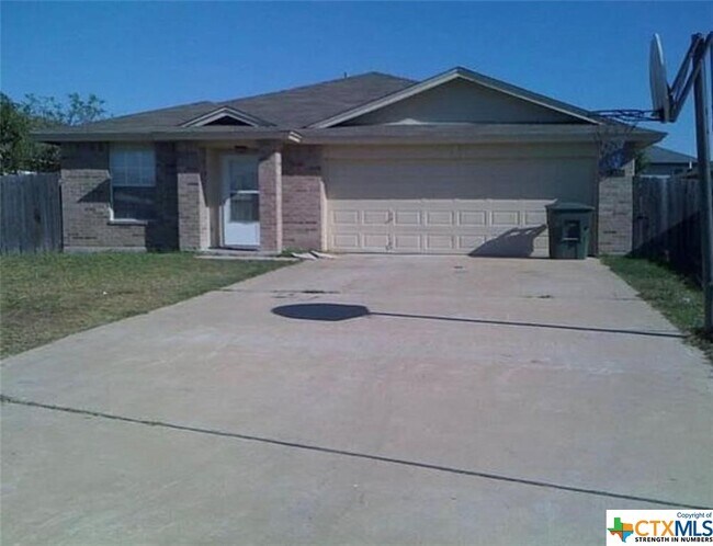 Building Photo - 1206 Fox Creek Dr
