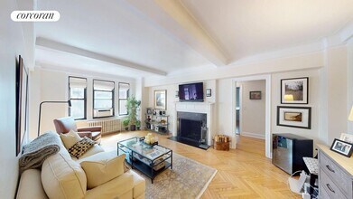 Building Photo - 210 E 68th St