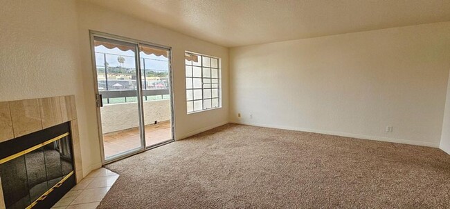 Building Photo - Charming 3-Bedroom Condo in the Heart of L...