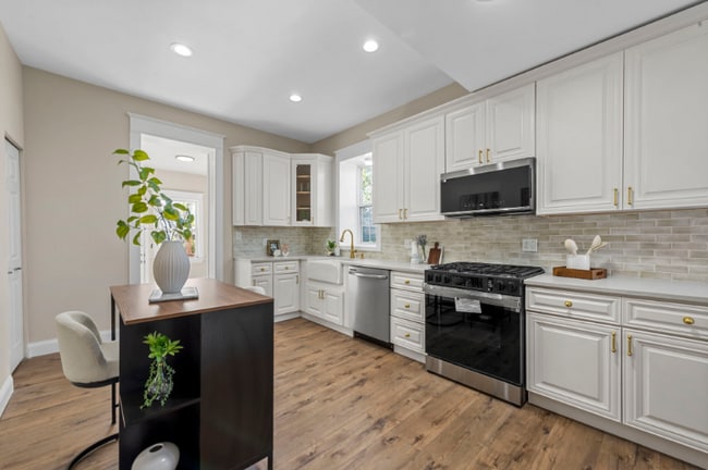 Building Photo - 7472 Hazel Ave