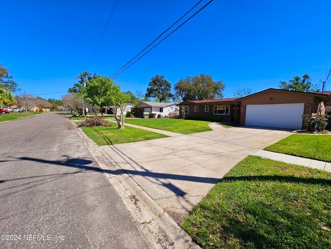 Building Photo - 4041 Pelican Rd