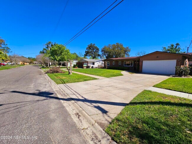 Foto del edificio - 4041 Pelican Rd