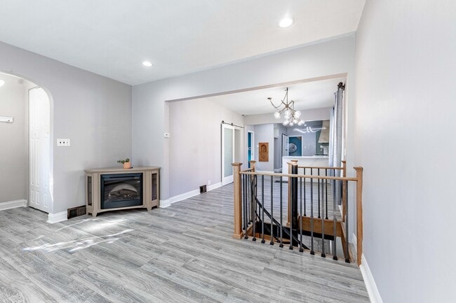 Building Photo - 3838 W 64th St