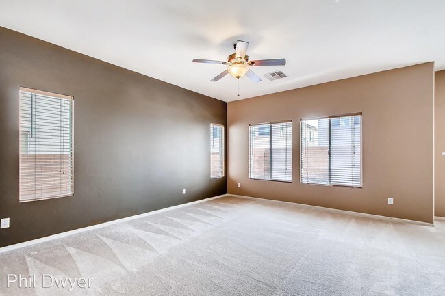 Building Photo - 3 br, 2.5 bath House - 1015 Sunny Acres Ave