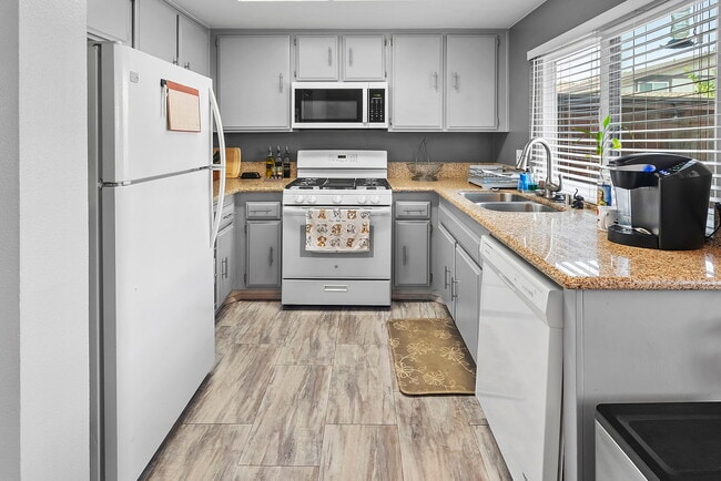 Foto del edificio - 22331 Harbor Ridge Ln