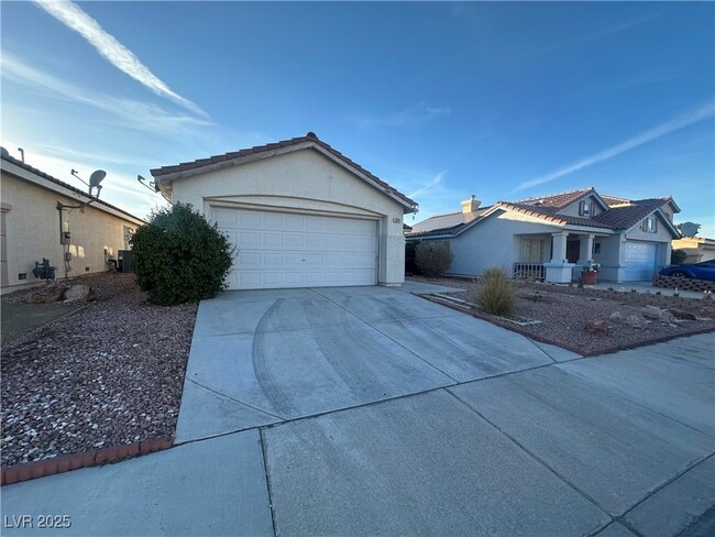 Foto del edificio - 1241 Silver Prospect Dr