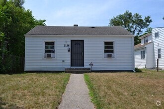 Building Photo - 2136 Tennessee St