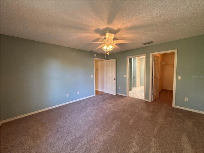 Foto del edificio - 2204 Crawford Ct