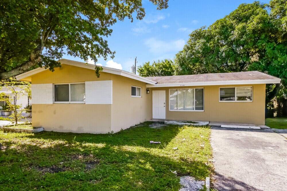 Foto principal - 3140 NW 4th Pl