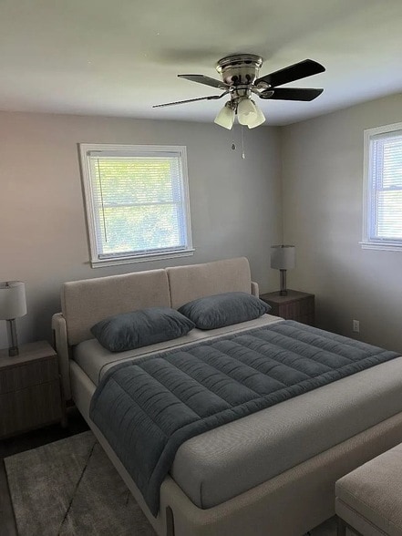 Building Photo - 1824 Holloway Cir