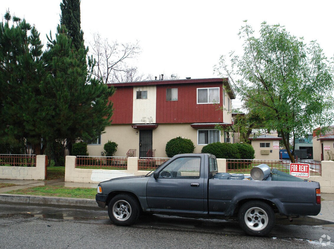 Building Photo - 5920 Willowcrest Ave