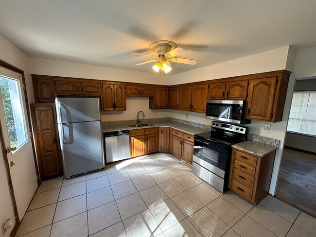 Foto del edificio - 6203 E 150th Terrace