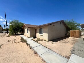 Building Photo - 6320 Mesquite Ave