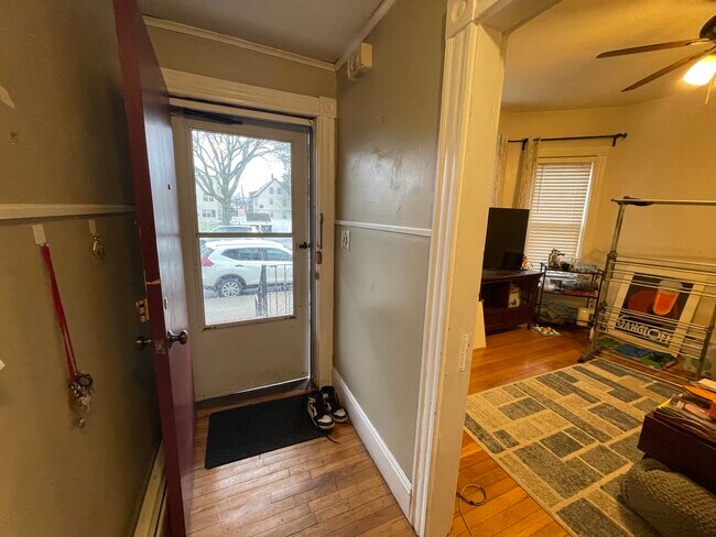 Foto del edificio - 377 Highland Ave