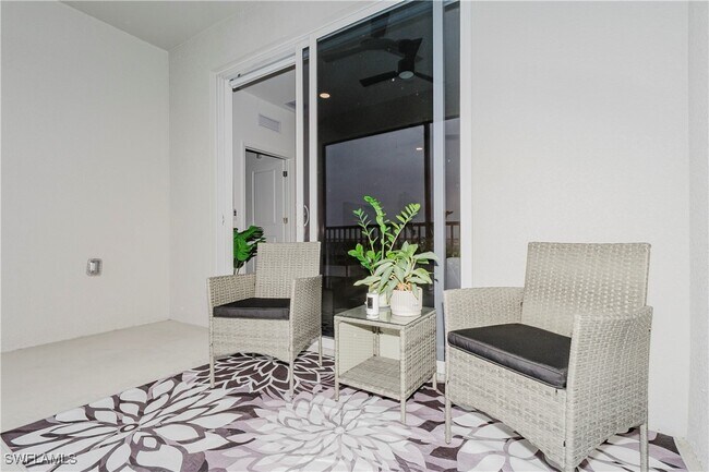 Foto del edificio - 5629 Double Eagle Cir