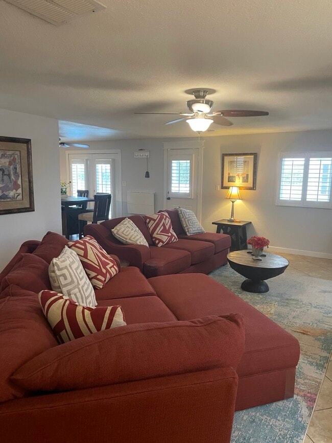 Foto del edificio - 13842 N 38th St