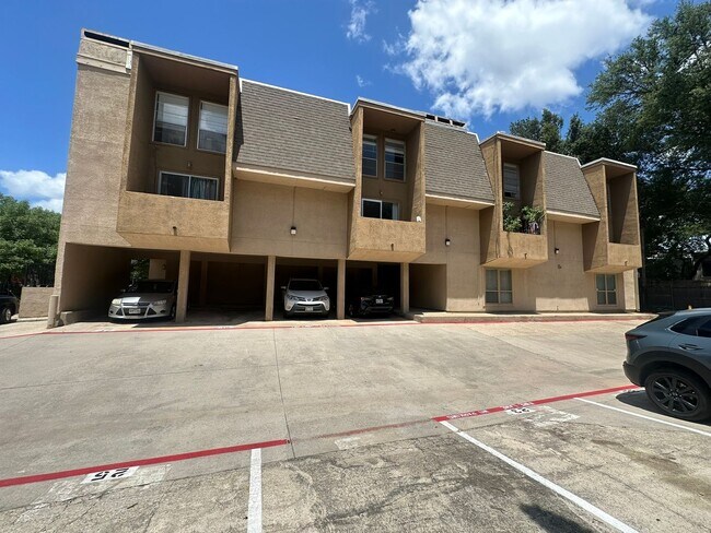 Foto del edificio - Charming 2-Bed Unit in Dallas! Community p...