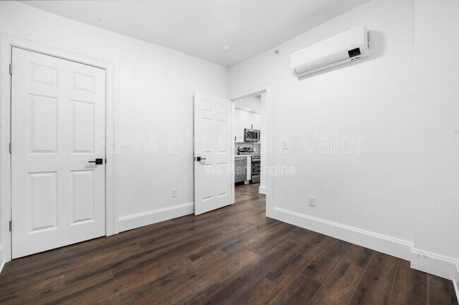 Foto del edificio - 2151 Colerain Ave