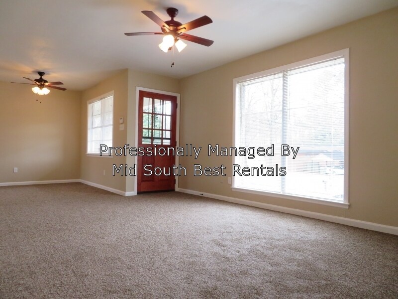Primary Photo - 3114 Dahlia Dr