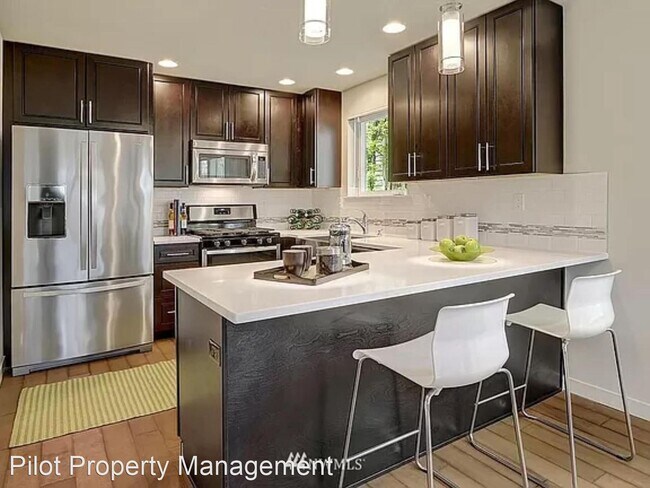 Building Photo - 3 br, 2.5 bath House - 3629 Gilman Ave W