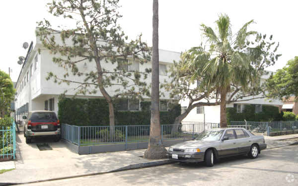 Primary Photo - 2348-2356 W 21st St