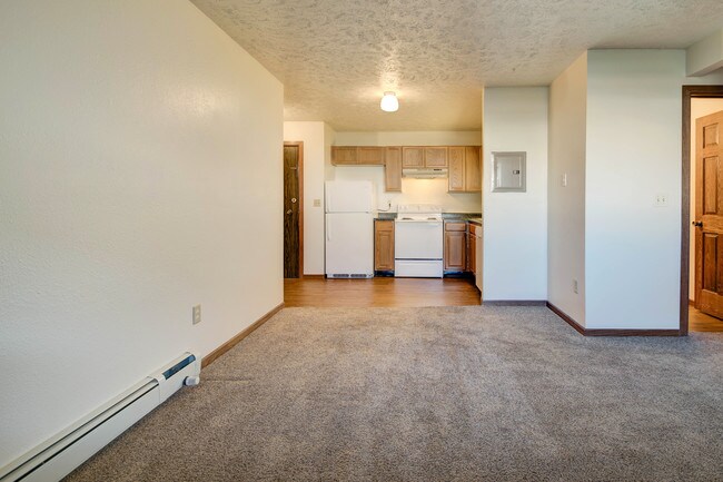 Building Photo - Cedarwood North