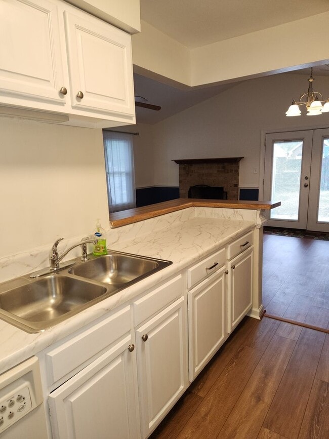 Building Photo - KEMPSVILLE LAKE