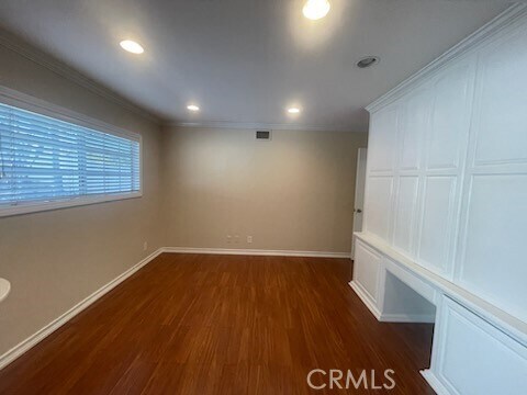 Foto del edificio - 5042 Briarhill Dr