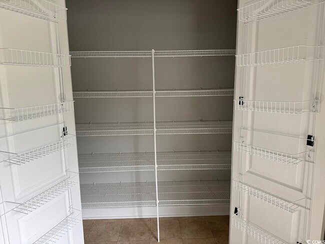 Foto del edificio - 1060 Fairway Ln