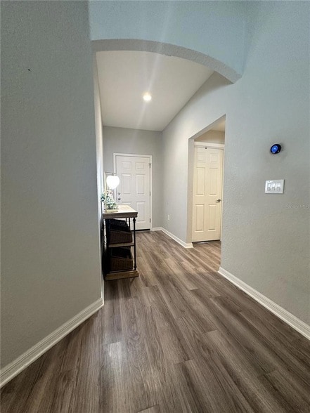 Building Photo - 6911 Gideon Cir