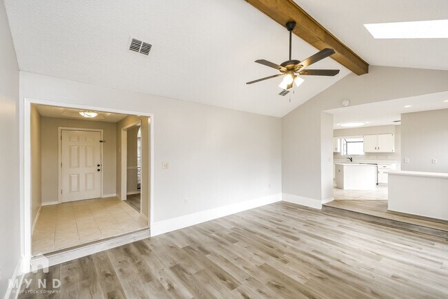 Building Photo - 3009 Nautilus Rd