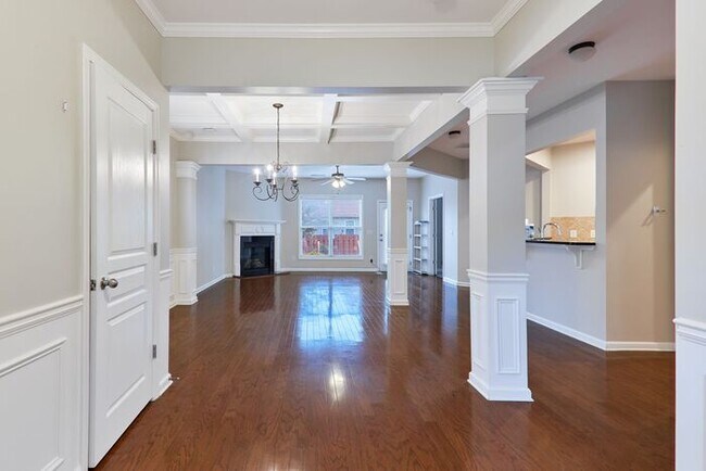 Foto del edificio - 3351 Archgate Ct