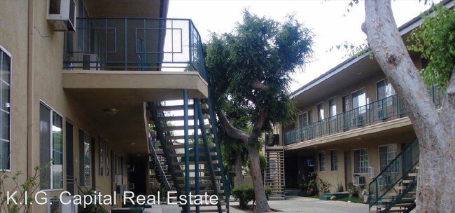 Building Photo - 640 W Vesta St