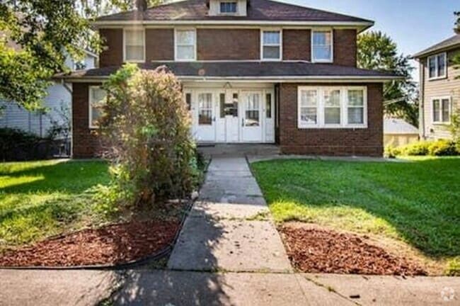 Building Photo - 626 N 41st Ave